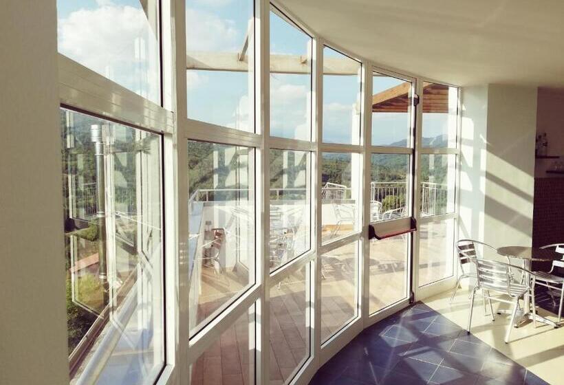 Statera Hotel Village