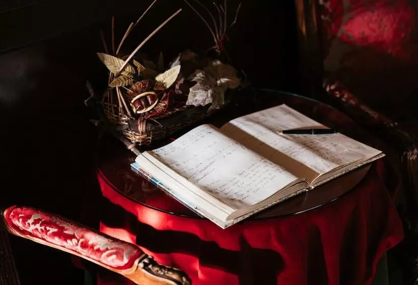 هتل Ai Mori D'Oriente