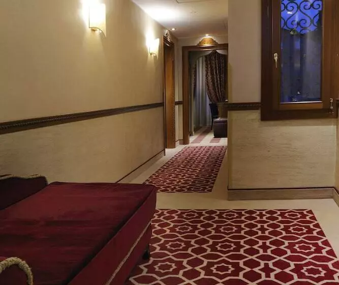 هتل Ai Mori D'Oriente