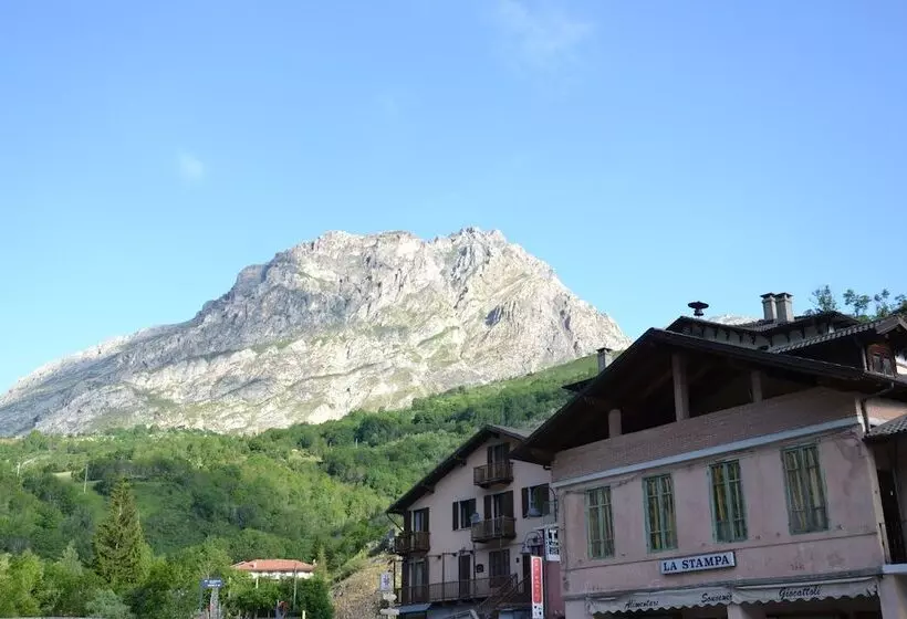 ホテル Alpi Cozie