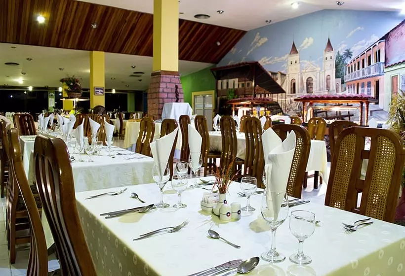 Hotelli Brisas Sierra Mar-Los Galeones