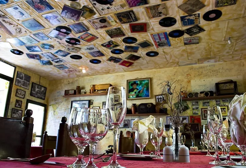 Hotelli Brisas Sierra Mar-Los Galeones