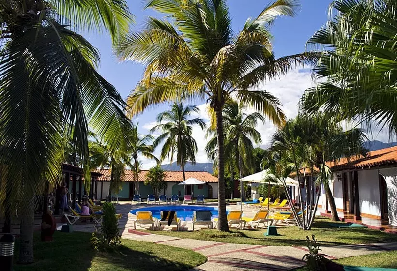 Hotelli Brisas Sierra Mar-Los Galeones