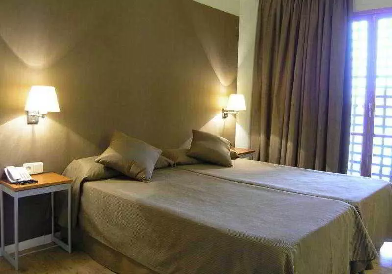 Отель Convento De Santa Clara