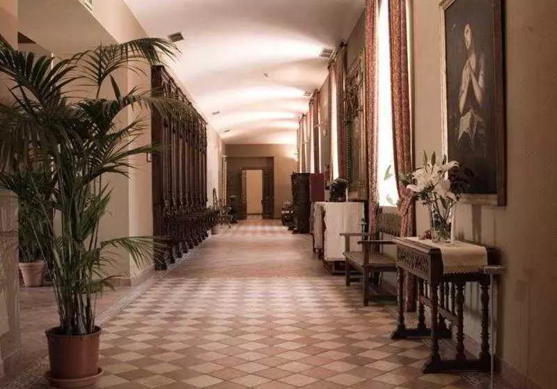 Отель Convento De Santa Clara