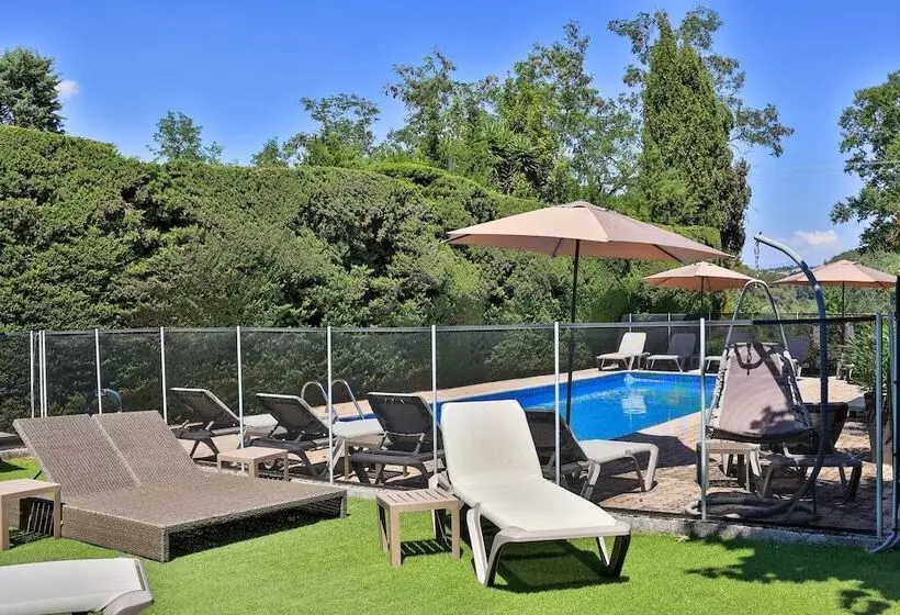 Отель Cayrons Vence & St Paul De Vence