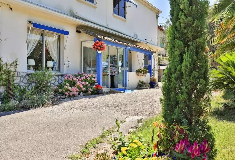 Отель Cayrons Vence & St Paul De Vence