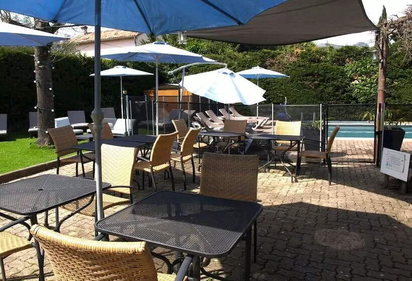 Отель Cayrons Vence & St Paul De Vence