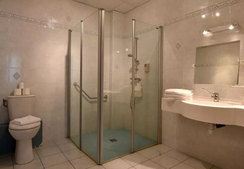 ホテル Et Appartements Les Platanes