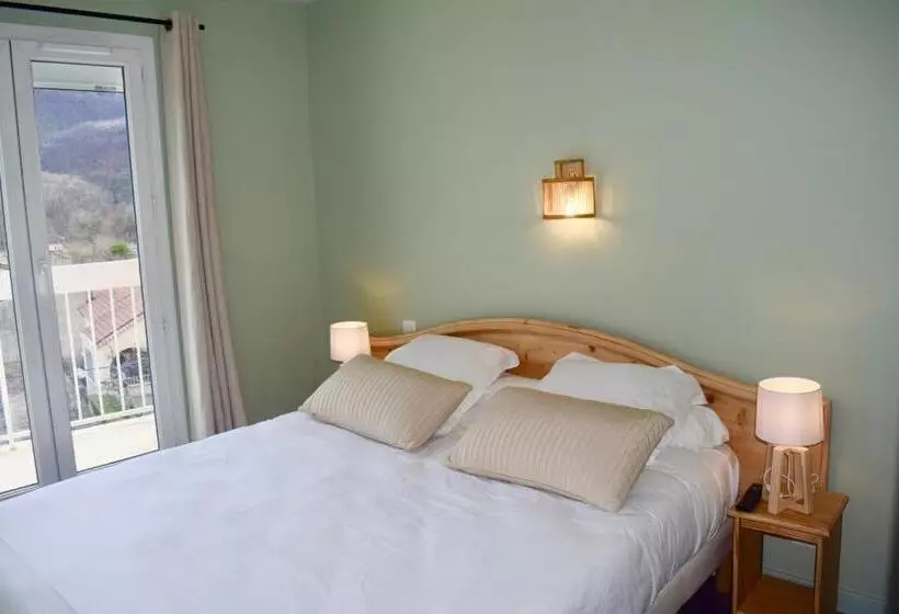 ホテル Et Appartements Les Platanes