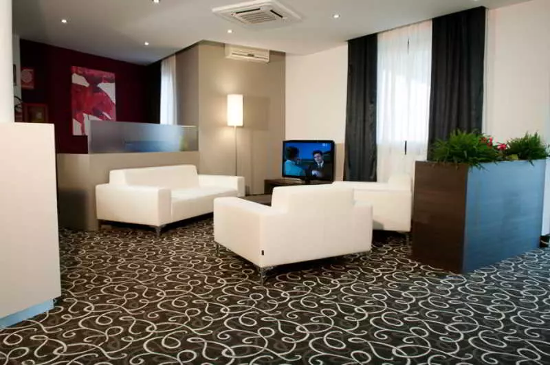 בית מלון כפרי Gardenia