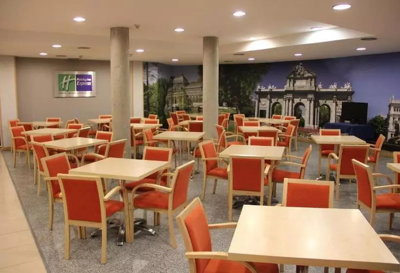 Отель Holiday Inn Express San Sebastian De Los Reyes, An Ihg