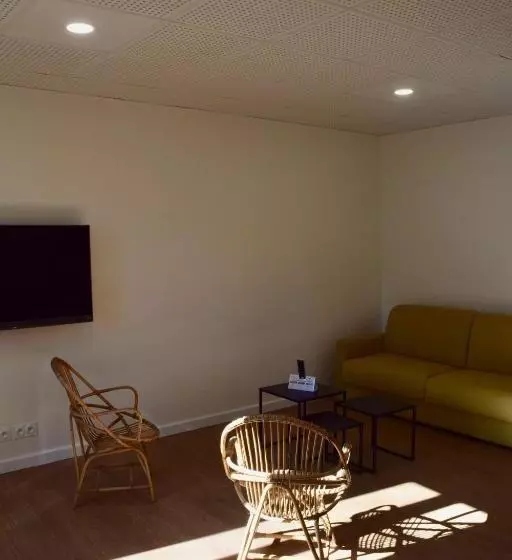 ホテル Et Appartements Les Platanes