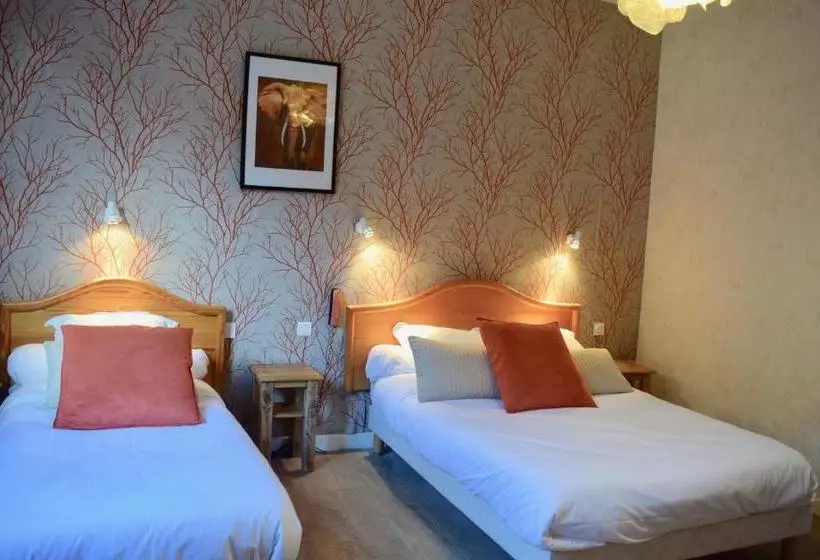 ホテル Et Appartements Les Platanes