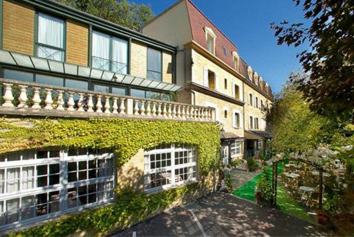 هتل Hôtel Restaurant Plaisance Piscine Couverte Et Chauffée Proche Sarlat