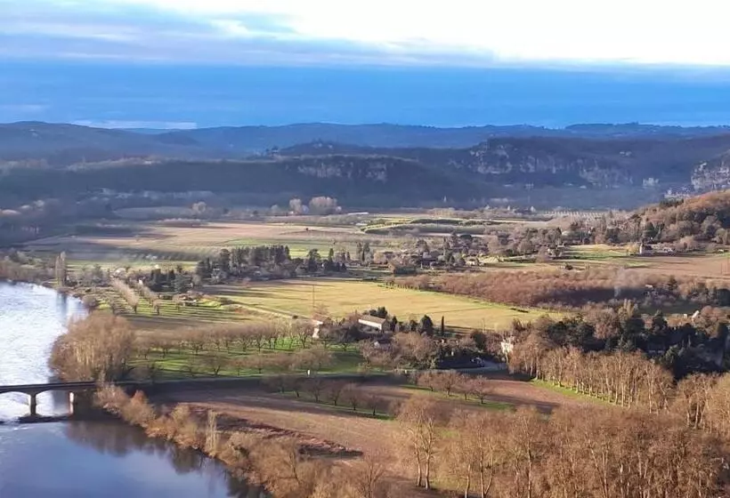 ホテル Hôtel Restaurant Plaisance Piscine Couverte Et Chauffée  Proche Sarlat