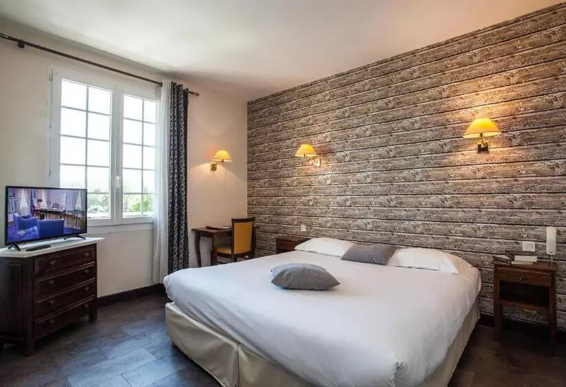 ホテル Hôtel Restaurant Plaisance Piscine Couverte Et Chauffée  Proche Sarlat