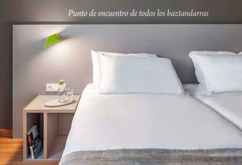 Отель Ibis Styles Pamplona Noain