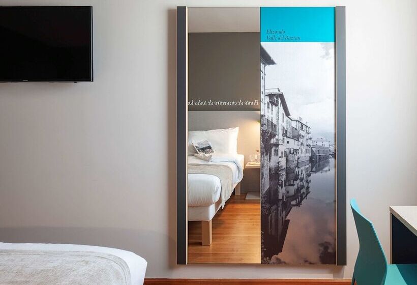هتل Ibis Styles Pamplona Noain