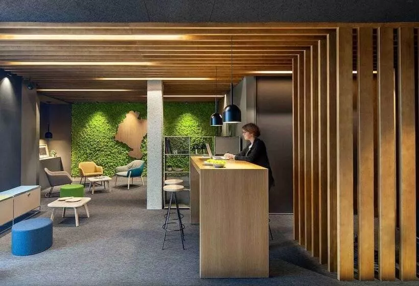 Отель Ibis Styles Pamplona Noain