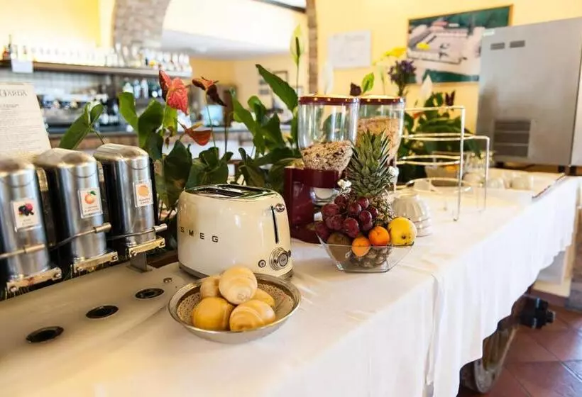 ホテル Il Carrettino Country