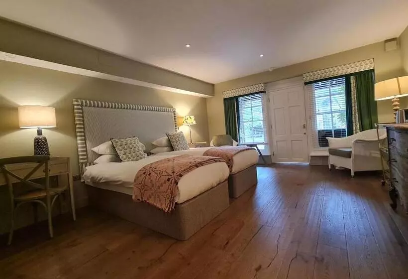 ホテル Powdermills Country House