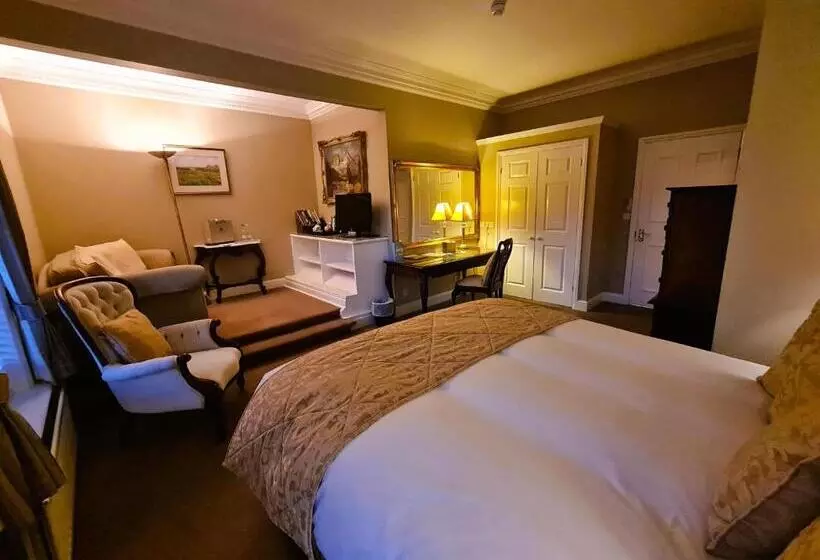 ホテル Powdermills Country House