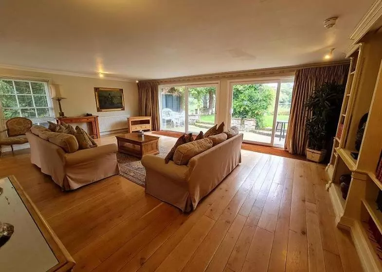 ホテル Powdermills Country House