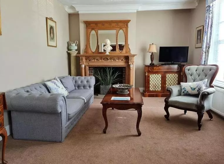 ホテル Powdermills Country House