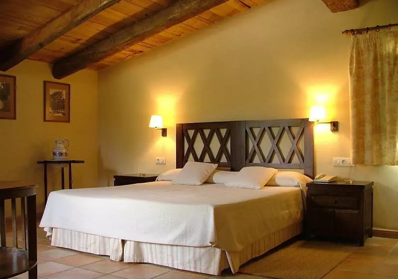 Hotel Rural Finca Les Fanecaes