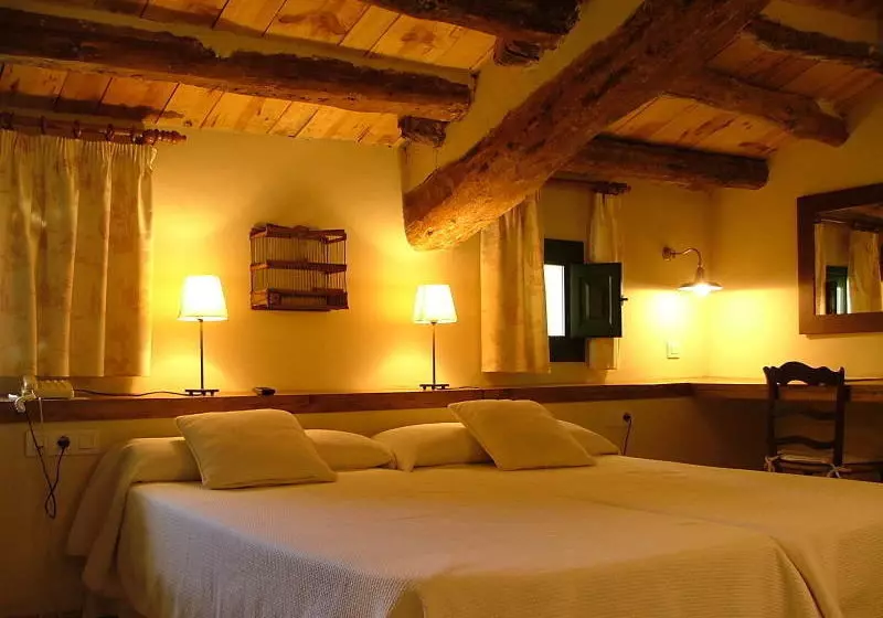 Hotel Rural Finca Les Fanecaes