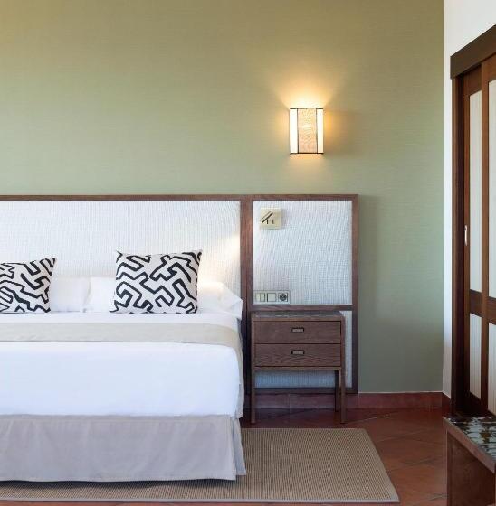 Puerto Antilla Grand Hotel