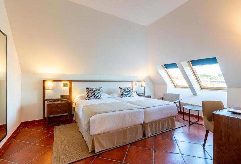 Puerto Antilla Grand Hotel