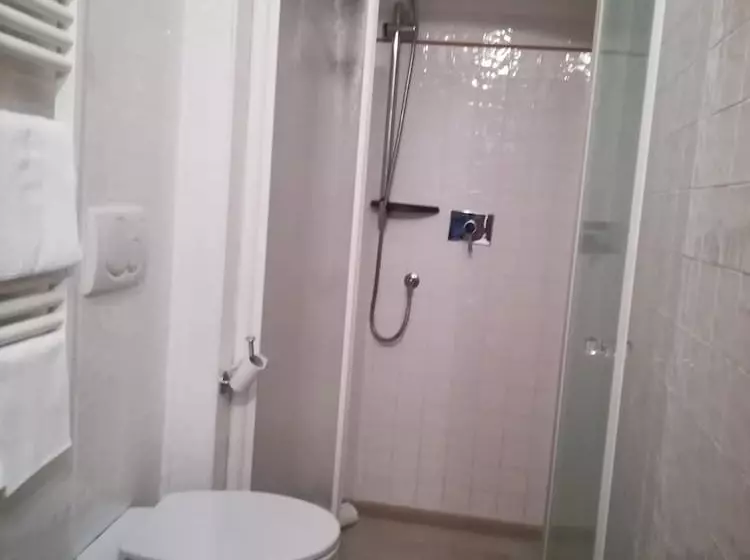 تختخواب و صبحانه La Terrazza