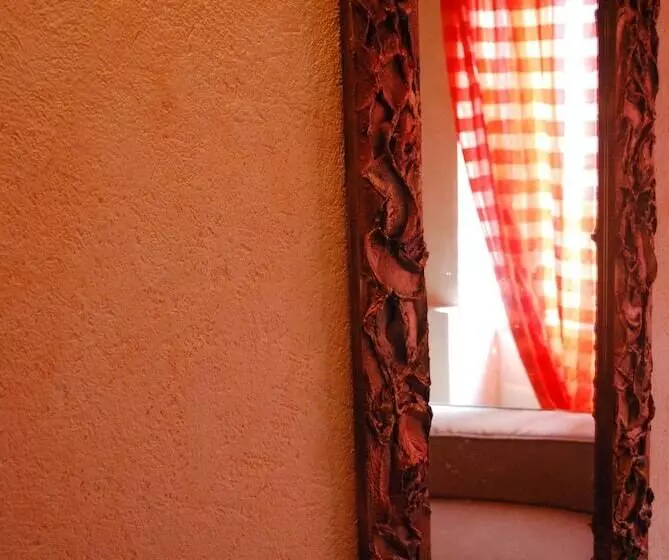 تختخواب و صبحانه La Terrazza