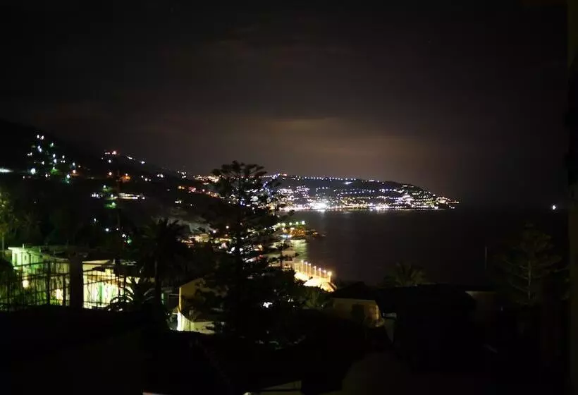 تختخواب و صبحانه La Terrazza