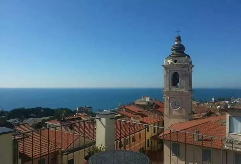تختخواب و صبحانه La Terrazza