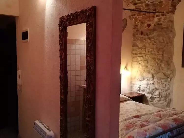تختخواب و صبحانه La Terrazza