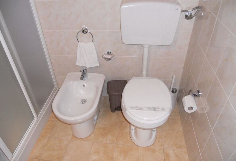 فندق ريفى Agriturismo Monte Criscione