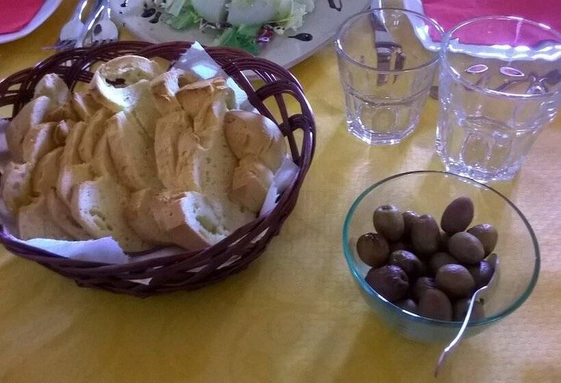 فندق ريفى Agriturismo Monte Criscione