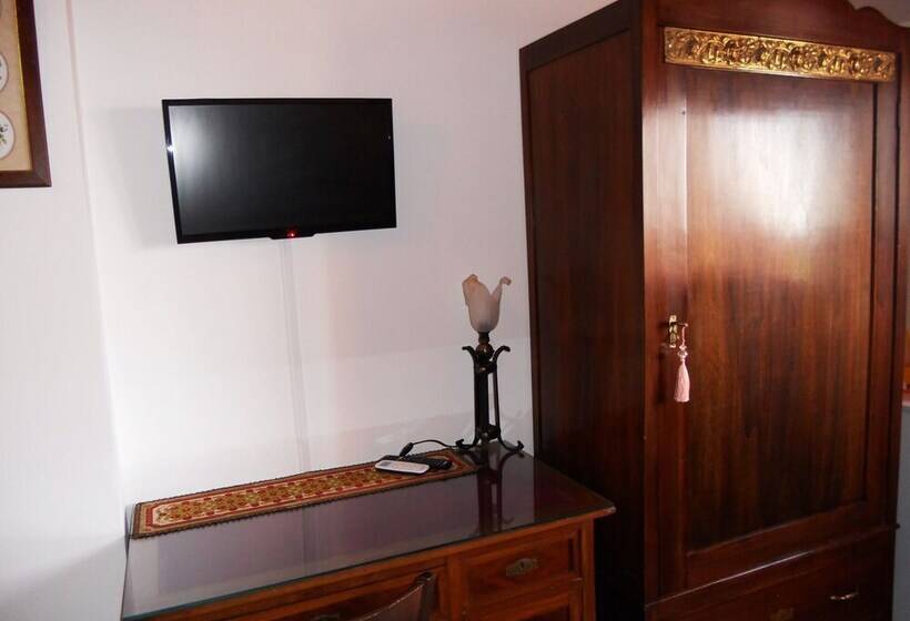 فندق ريفى Agriturismo Monte Criscione