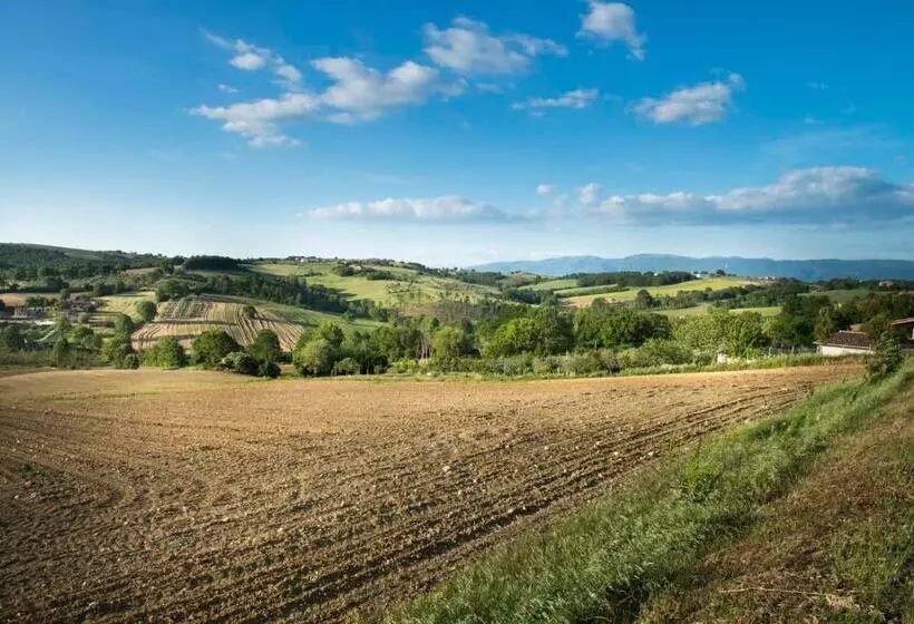 Maaseutuhotelli Agriturismo Piano Grande