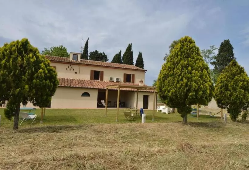 田舎風ホテル Poggio Agli Ulivi Agriturismo