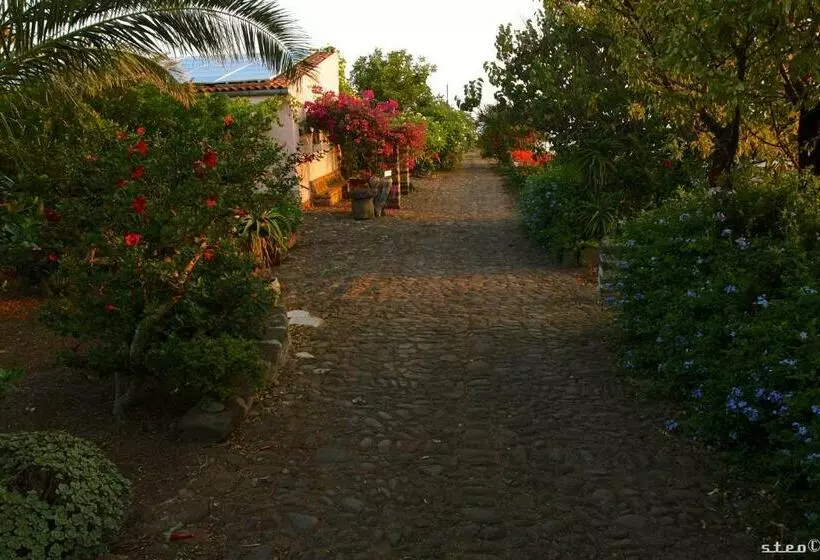 پانسیون Agriturismo Hibiscus