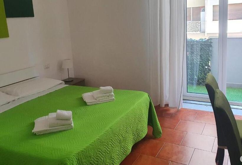 פנסיון Primo Piano Guesthouse   Bari Policlinico