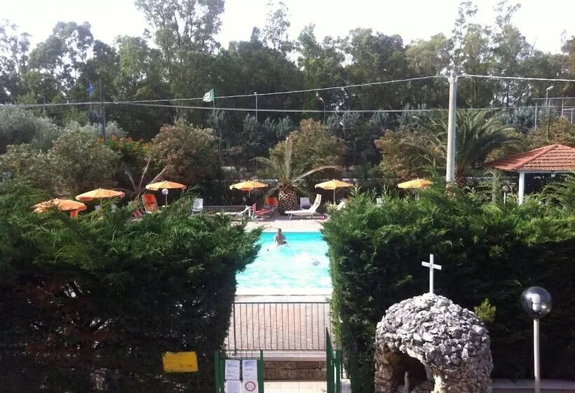استراحتگاه Viola Club Village
