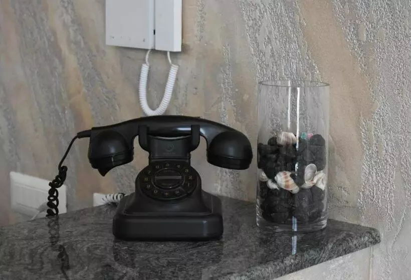 Aamiaismajoitus (B&B) Albano Station Rooms