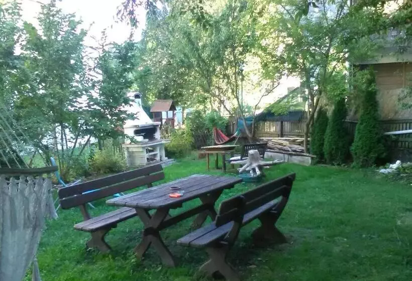 ベッドアンドブレックファースト Central Greenlife