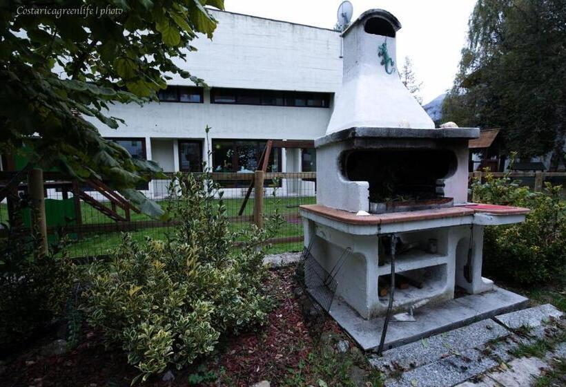 ベッドアンドブレックファースト Central Greenlife