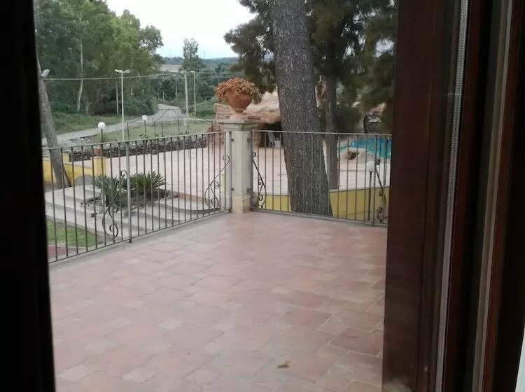 Hotelli Villa Renna Ex Casina Cancellieri